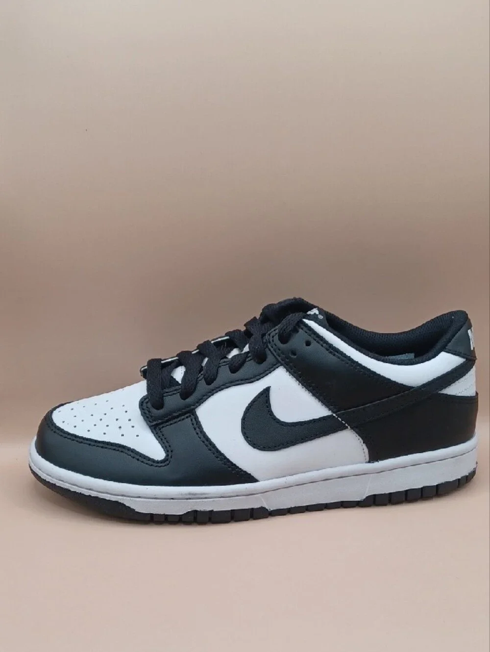 NWOB Nike Dunk Low Sneaker-Black/White Size Women 8/Youth 6.5Y US CW1590-100